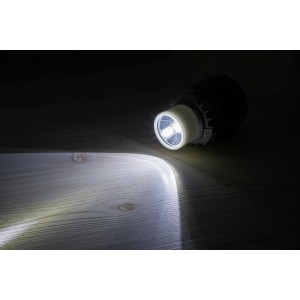 LAMPE FONCTION LUMIERE ET ANTI-MOUSTIQUE LED PILES RECHARGEABLE MOSLIGHT BRUNNER